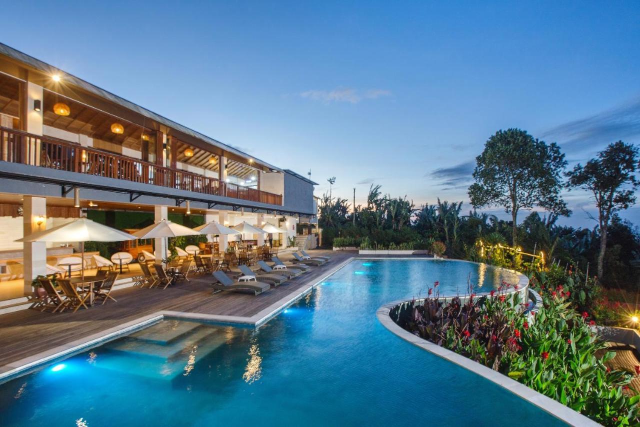 Giriwood Hotel & Villa 문덕 외부 사진