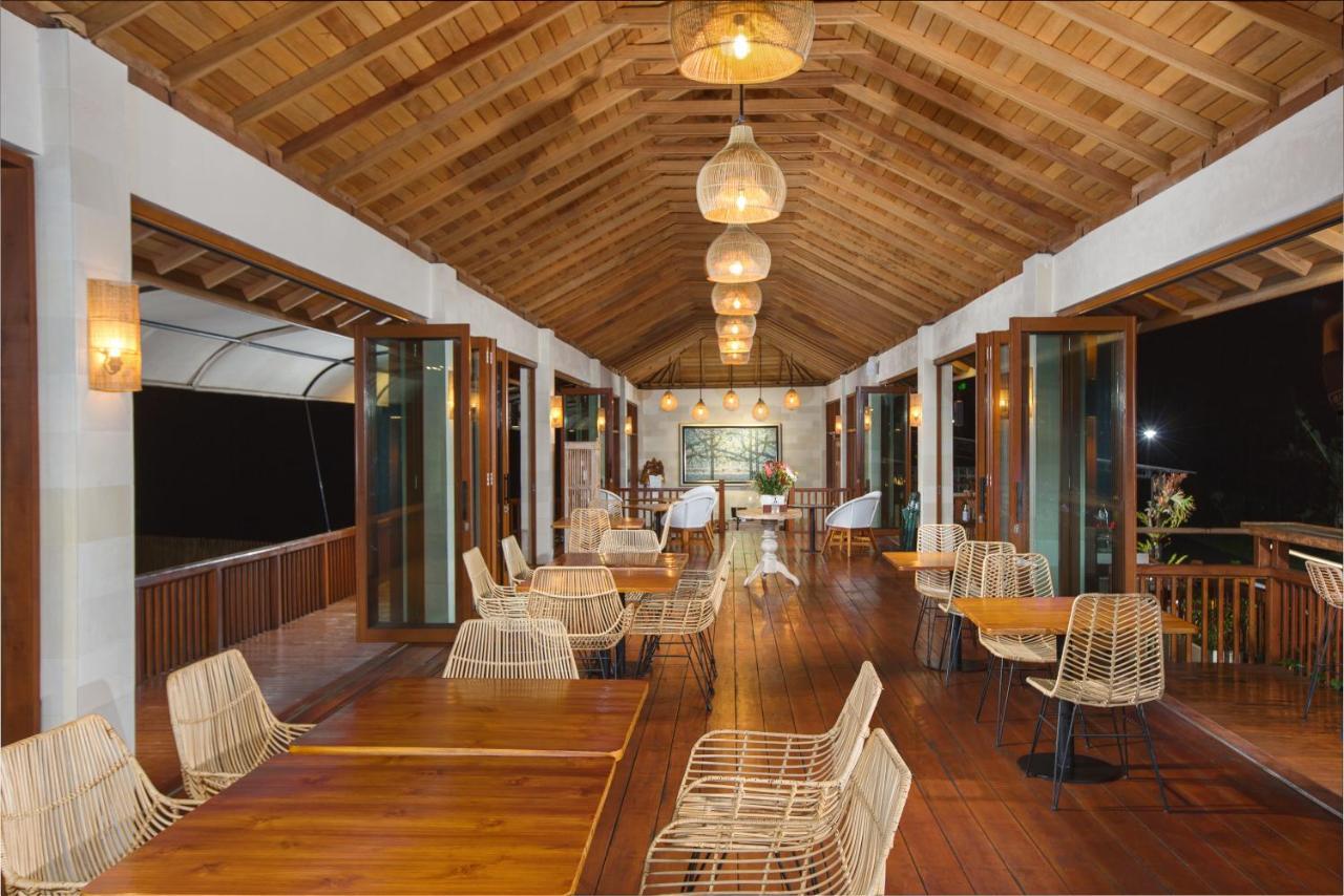 Giriwood Hotel & Villa 문덕 외부 사진