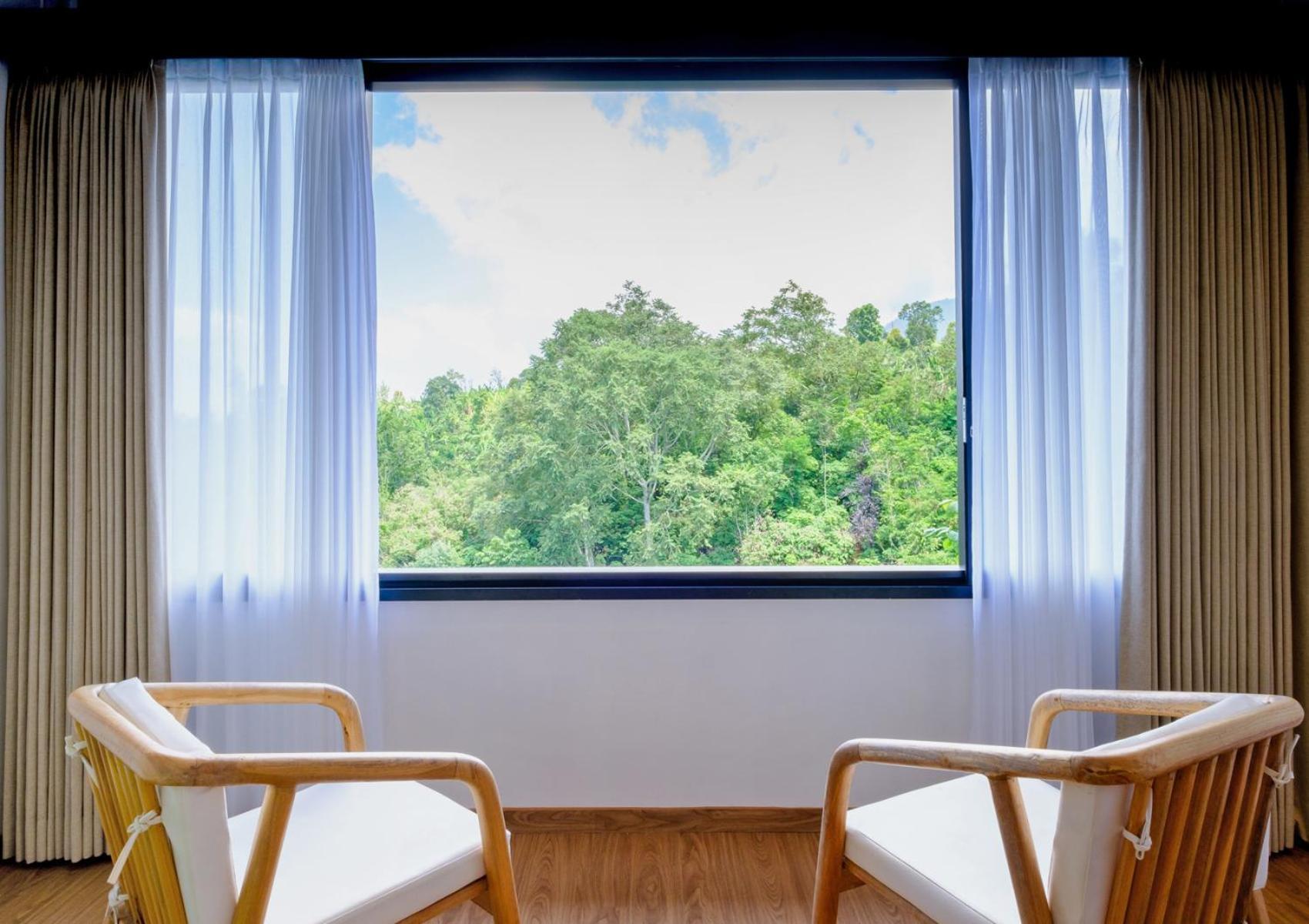 Giriwood Hotel & Villa 문덕 외부 사진