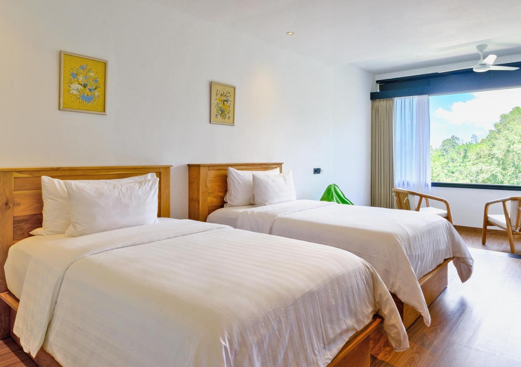 Giriwood Hotel & Villa 문덕 객실 사진