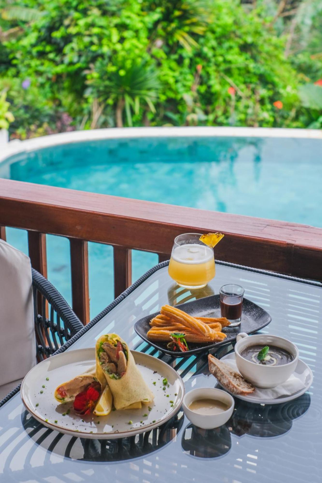 Giriwood Hotel & Villa 문덕 외부 사진