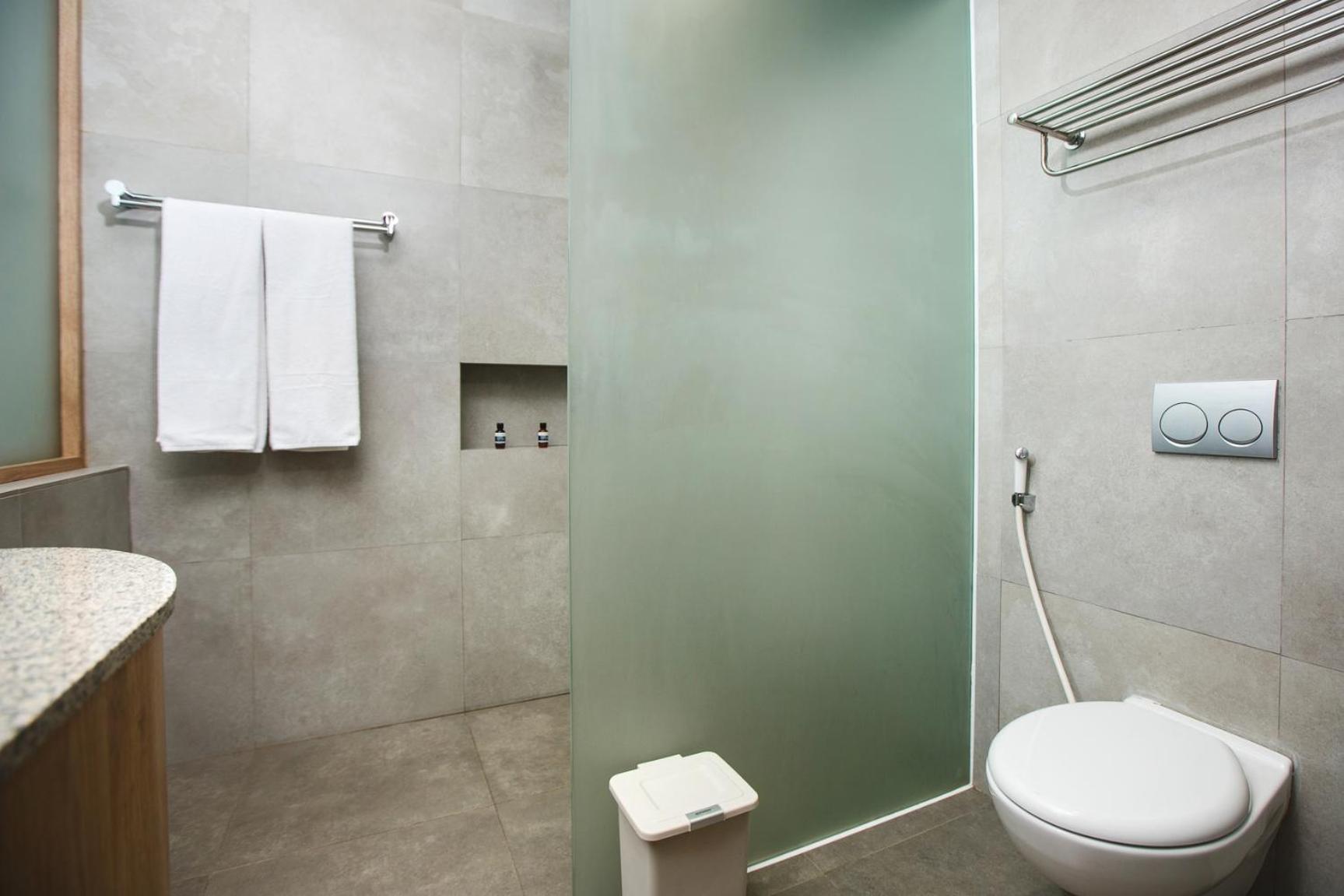 Giriwood Hotel & Villa 문덕 객실 사진