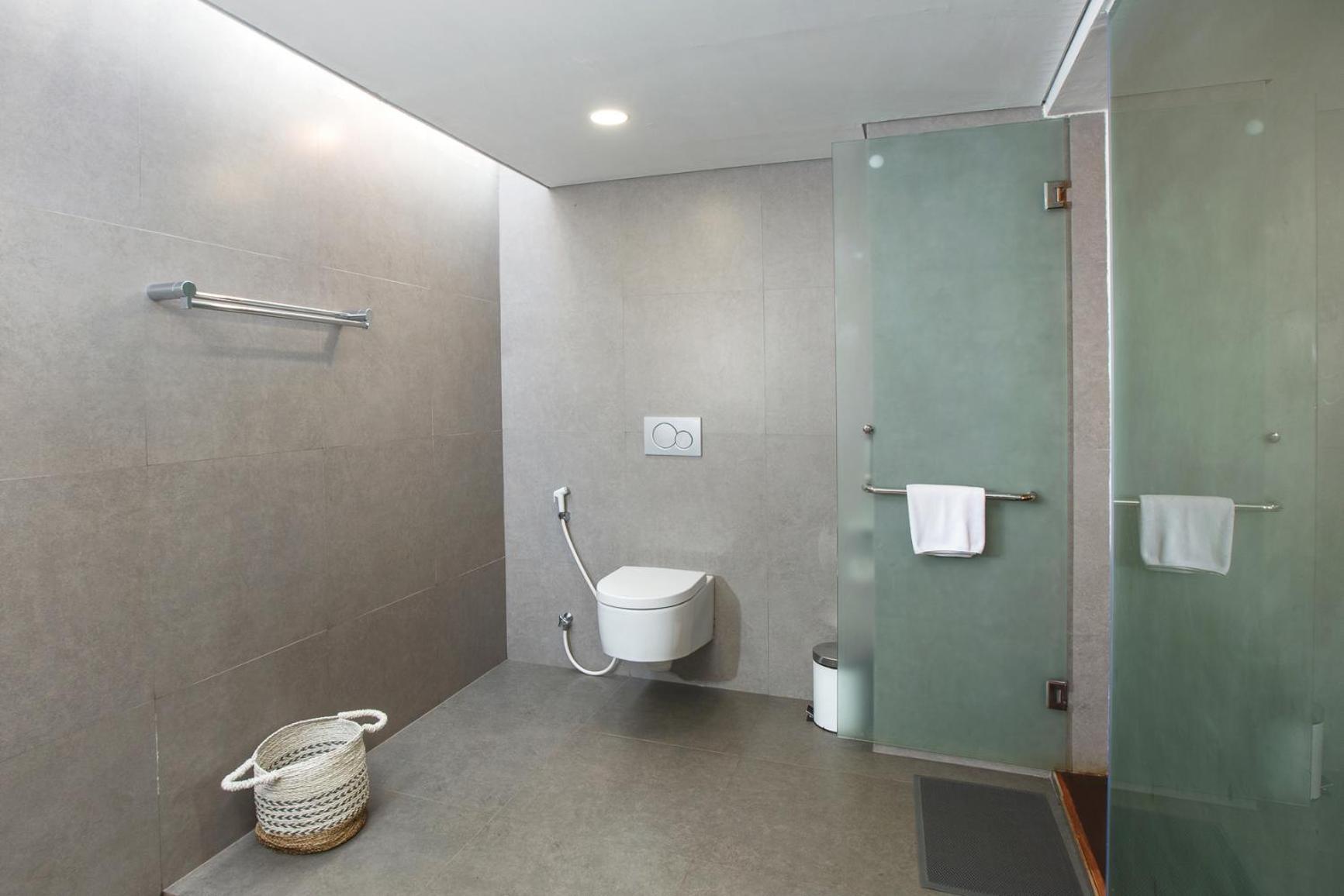Giriwood Hotel & Villa 문덕 객실 사진