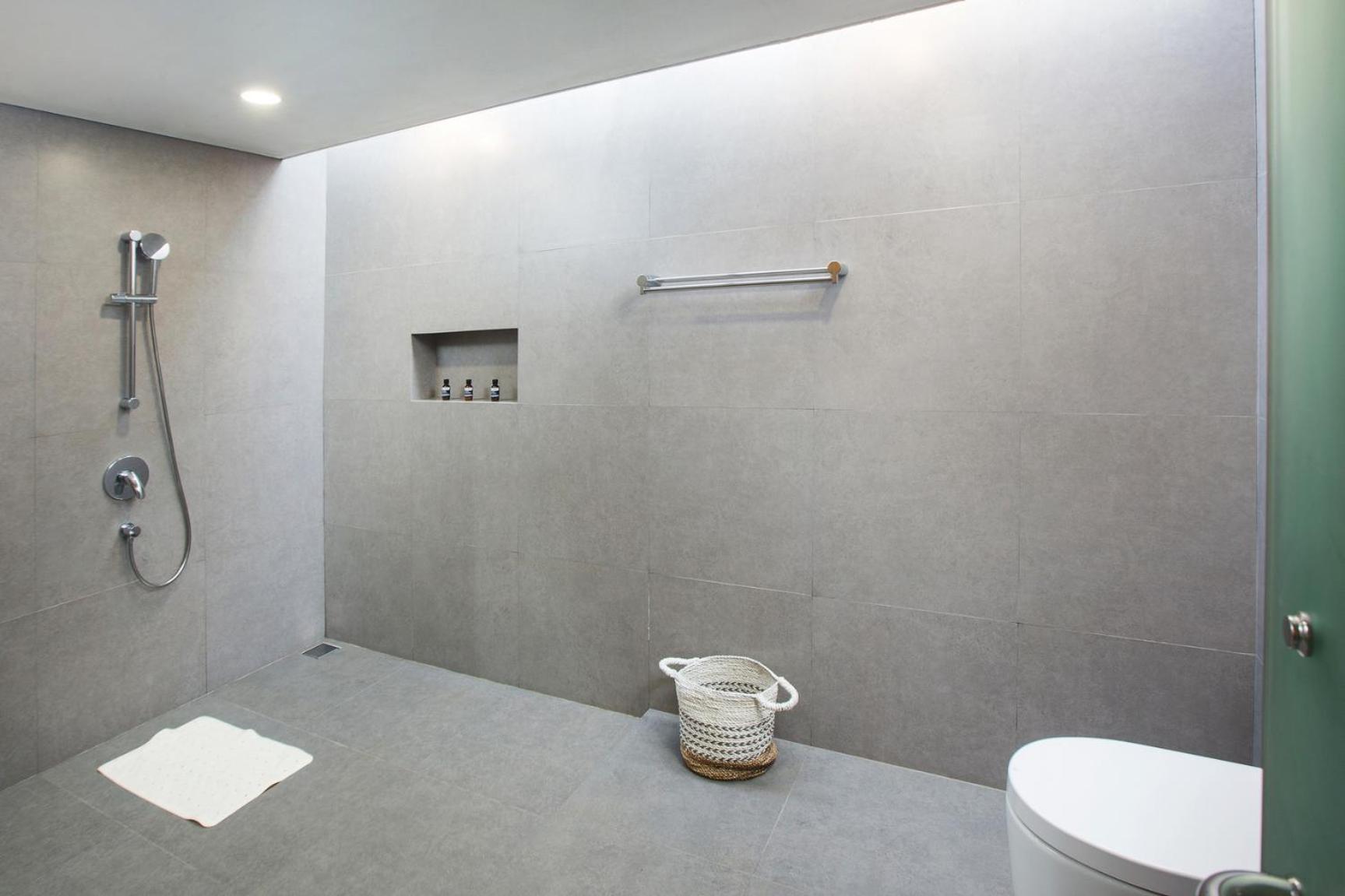 Giriwood Hotel & Villa 문덕 객실 사진