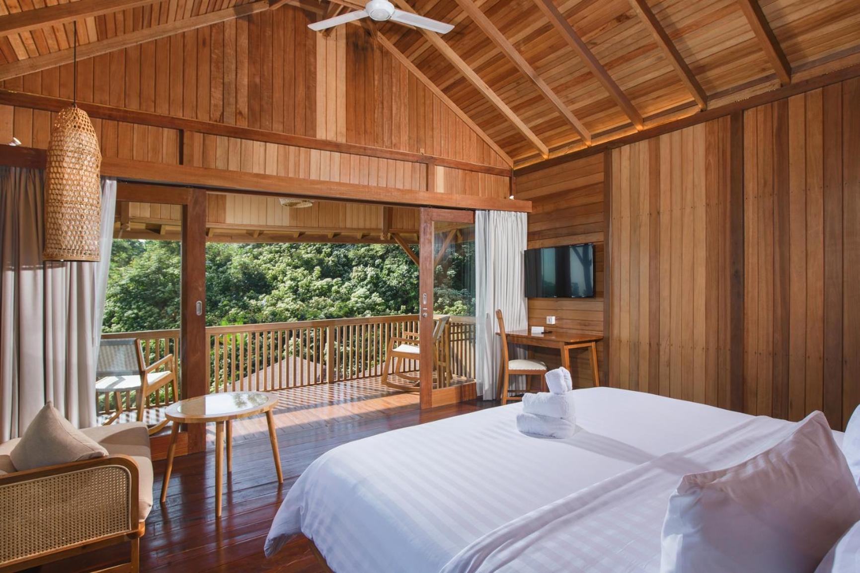 Giriwood Hotel & Villa 문덕 객실 사진